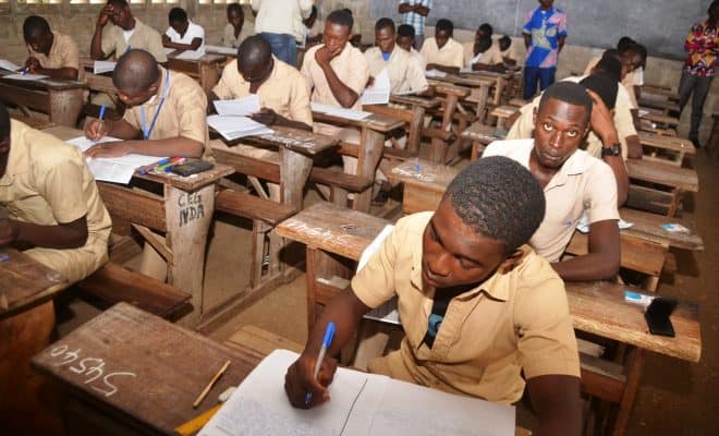 Il est bien en math et physique, et va passer pour la 5e fois le bac II