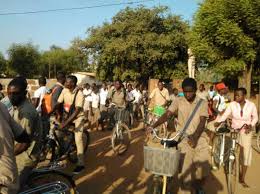Aisances et difficultés : Voici les quelques différences entre un lycéen de Dapaong et celui de Lomé